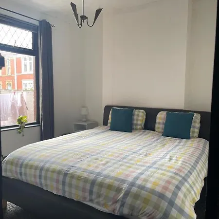 Large Double Bs11 * Bristol
